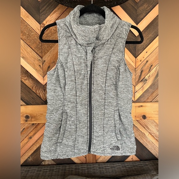The North Face Women’s Pseudio Vest Grey Puffer Jacket Training Run Sz SMALL - Picture 2 of 7
